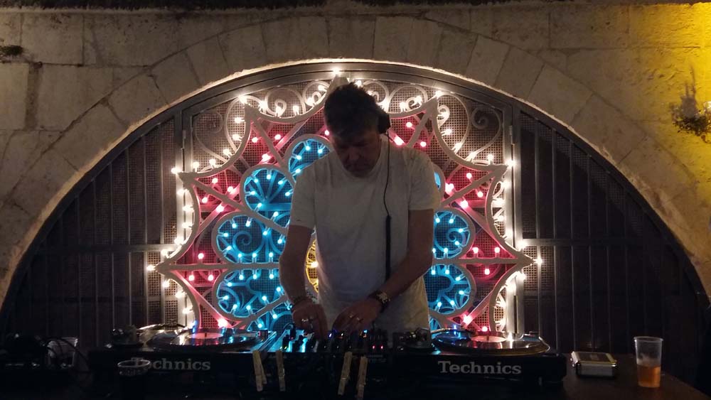 FFF. Molteplicity Shape of Fire | light art