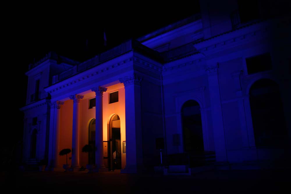 Sunmoonarchitecture. False Sunset | light art