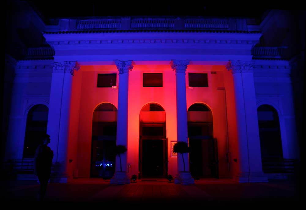 Sunmoonarchitecture. False Sunset | light art